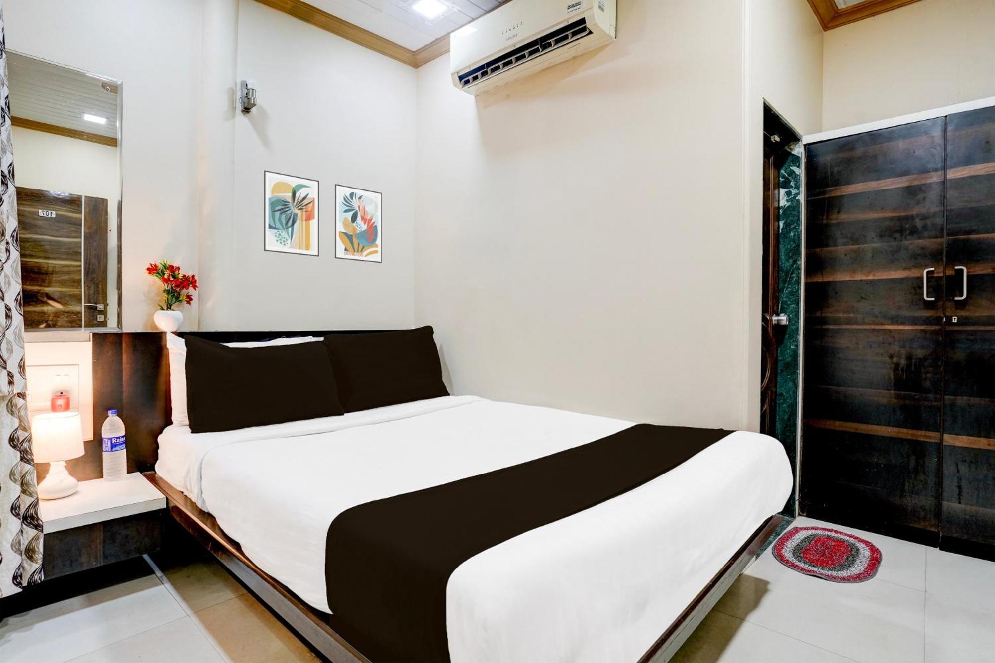 Airport Metro Hotel Bombay Extérieur photo